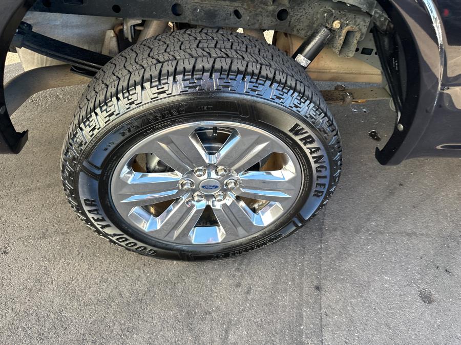 2019 Ford F-150 SuperCab, 3.5L V6 4x4 Lariat photo