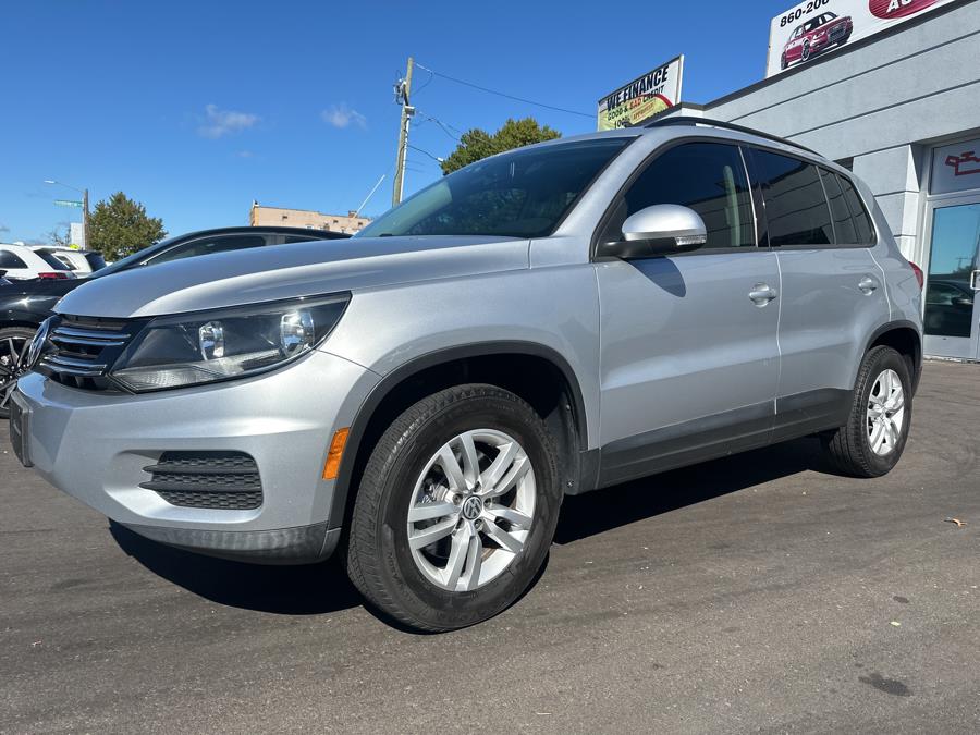 2015 Volkswagen Tiguan 2WD 4dr Auto S photo