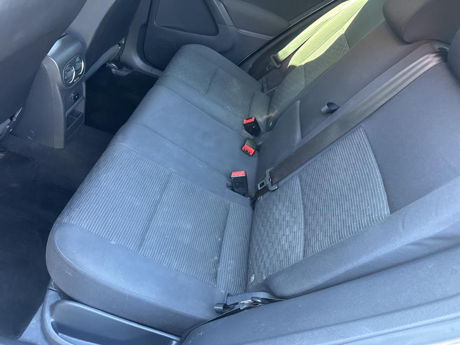 2015 Volkswagen Tiguan 2WD 4dr Auto S photo