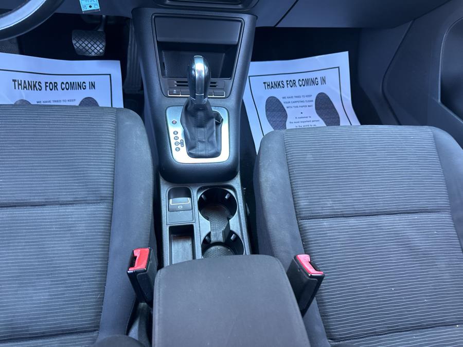 2015 Volkswagen Tiguan 2WD 4dr Auto S photo