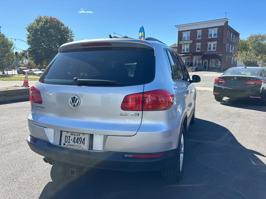 2015 Volkswagen Tiguan 2WD 4dr Auto S photo