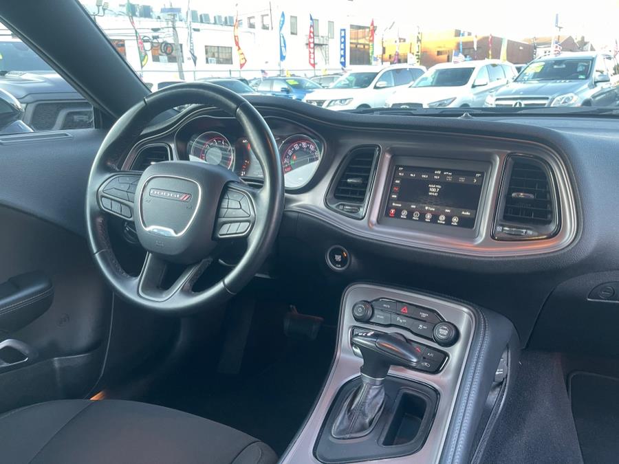 2023 Dodge Challenger GT AWD photo