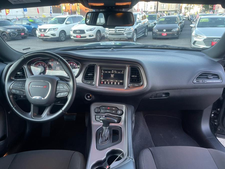 2023 Dodge Challenger GT AWD photo