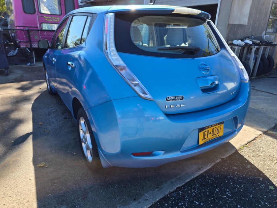 2012 Nissan LEAF SV photo