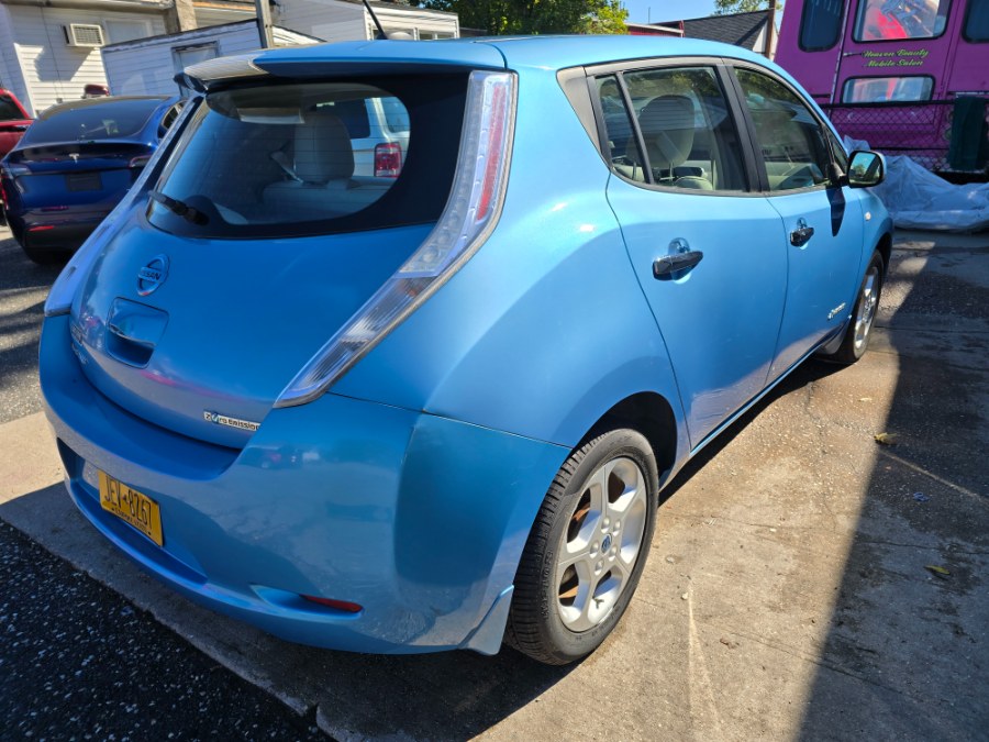 2012 Nissan LEAF SV photo