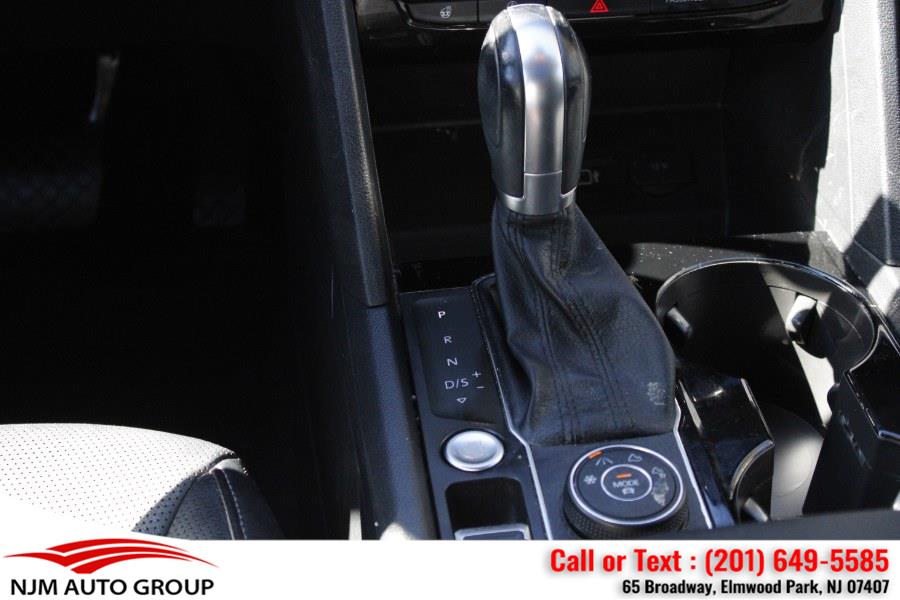2019 Volkswagen Atlas 3.6L V6 SEL Premium 4MOTION photo