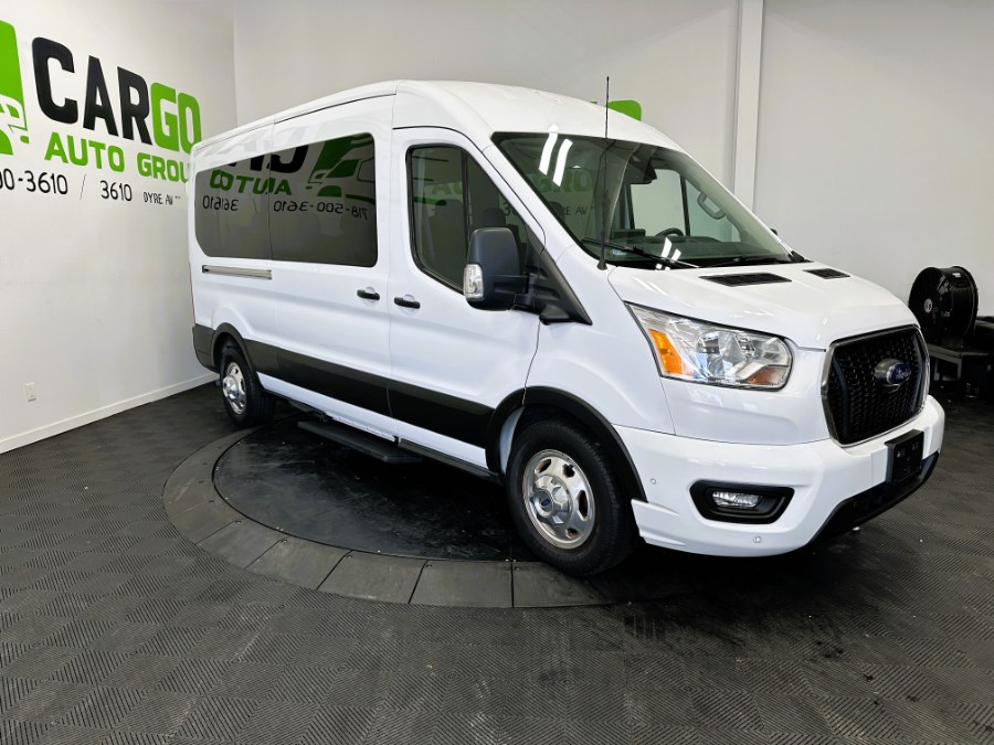 Oxford White 2022 Ford Transit Passenger 350 XLT Medium Roof LB AWD Van All-Wheel Drive Automatic