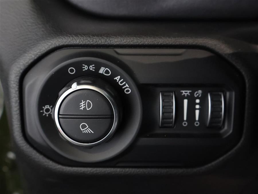 2021 Jeep Gladiator MOJAVE photo