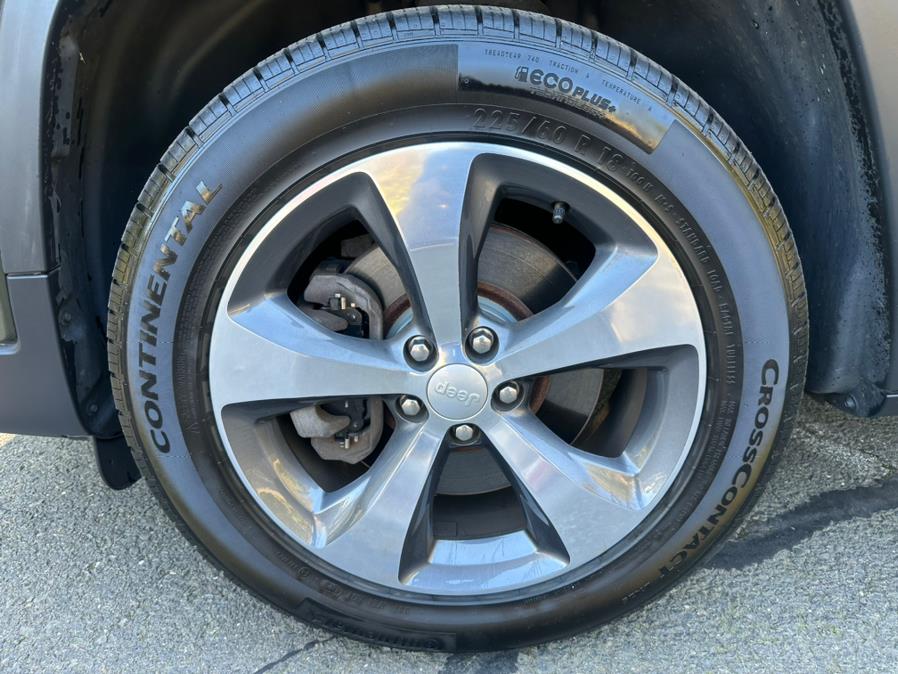 2019 Jeep Cherokee Limited 4x4 photo