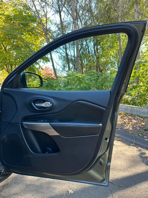 2019 Jeep Cherokee Limited 4x4 photo