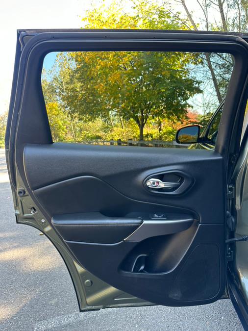 2019 Jeep Cherokee Limited 4x4 photo