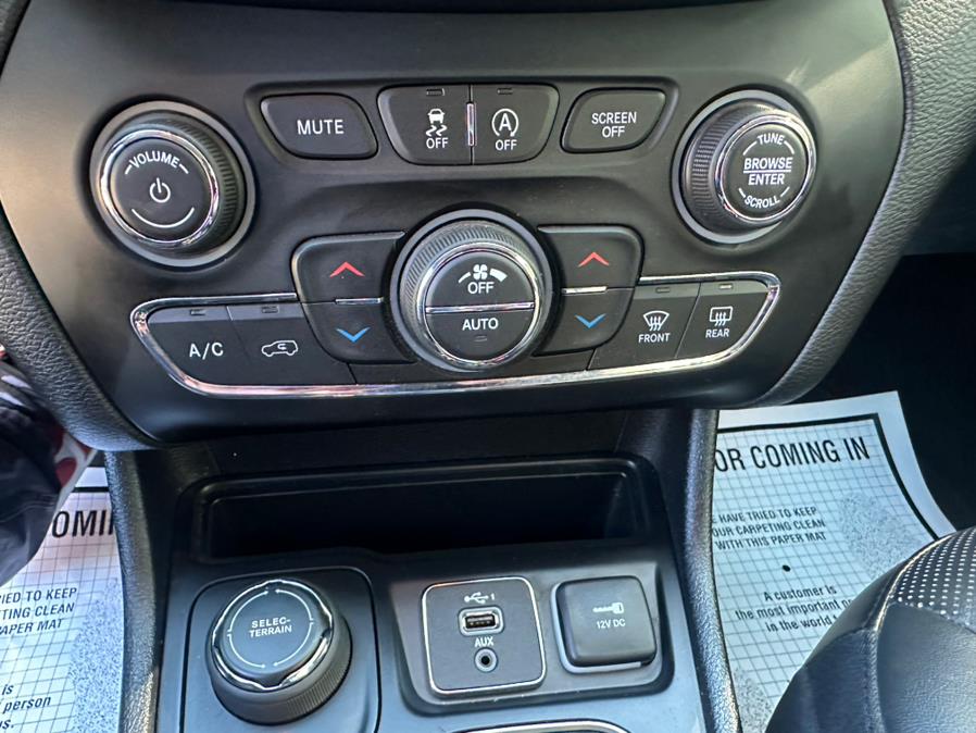 2019 Jeep Cherokee Limited 4x4 photo