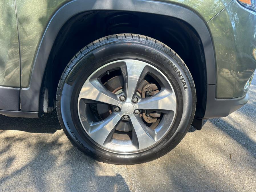 2019 Jeep Cherokee Limited 4x4 photo
