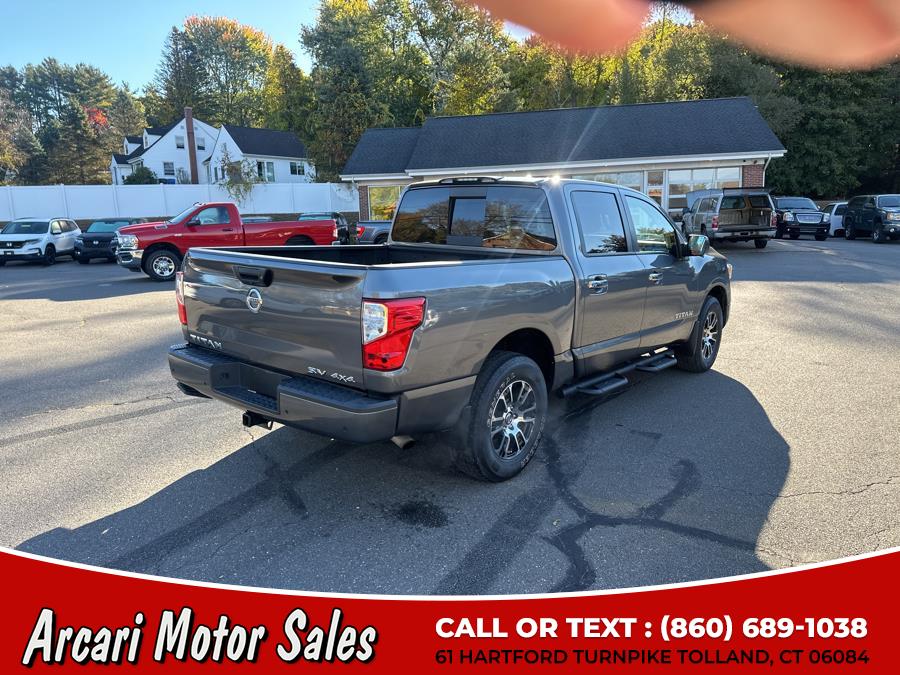 2021 Nissan Titan 4x4 Crew Cab SV photo