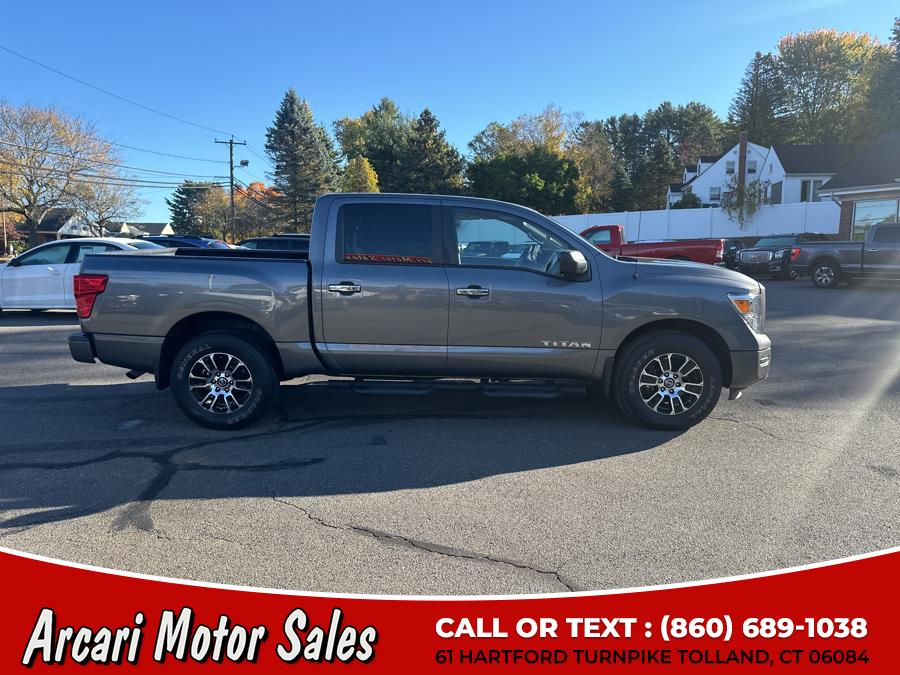 2021 Nissan Titan 4x4 Crew Cab SV photo
