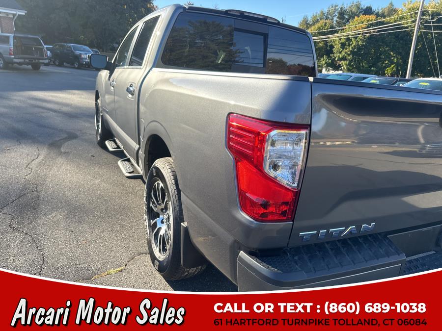 2021 Nissan Titan 4x4 Crew Cab SV photo