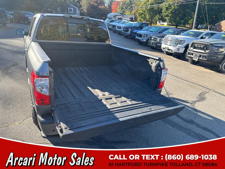 2021 Nissan Titan 4x4 Crew Cab SV photo
