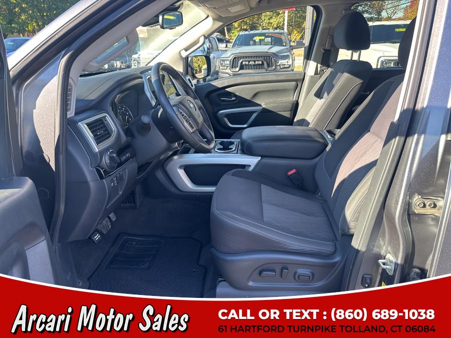 2021 Nissan Titan 4x4 Crew Cab SV photo