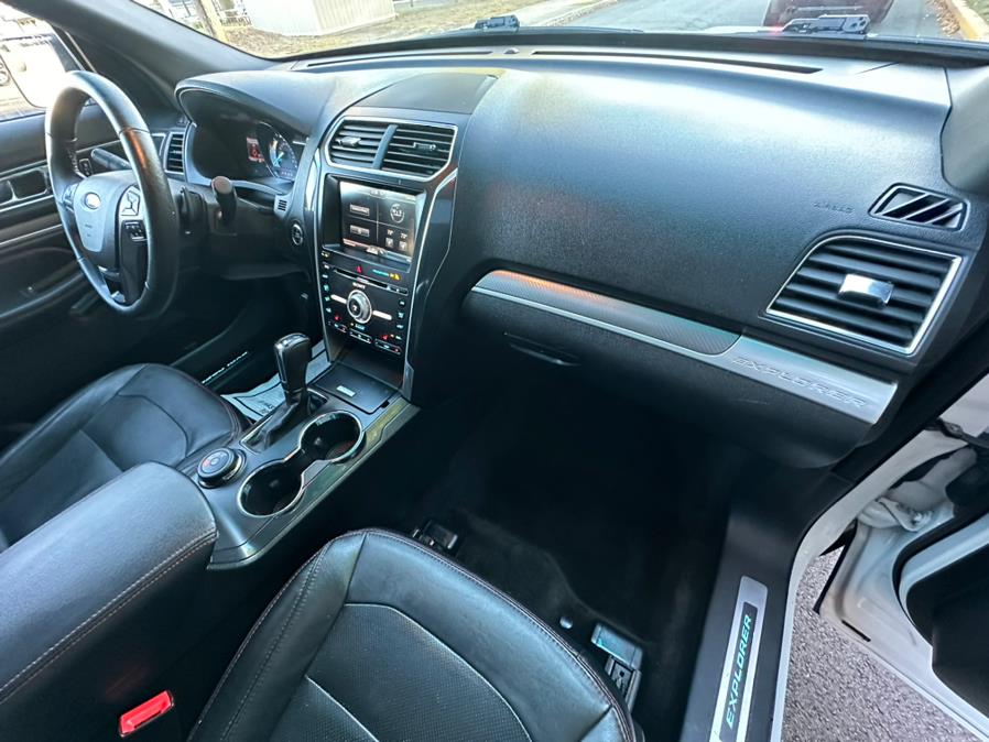 2016 Ford Explorer 4WD 4dr Sport photo
