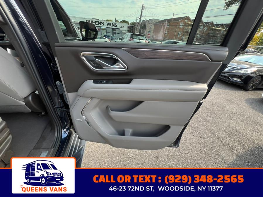 2023 Chevrolet Suburban 4WD 4dr LT photo