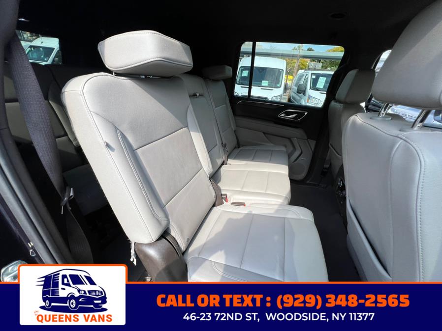 2023 Chevrolet Suburban 4WD 4dr LT photo