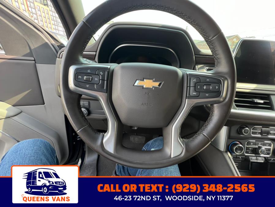 2023 Chevrolet Suburban 4WD 4dr LT photo