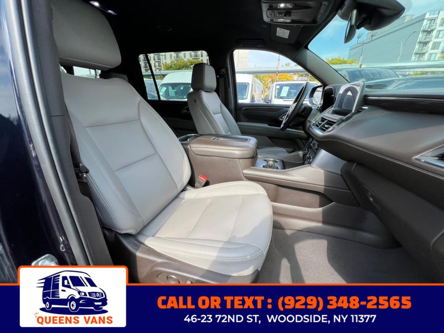 2023 Chevrolet Suburban 4WD 4dr LT photo