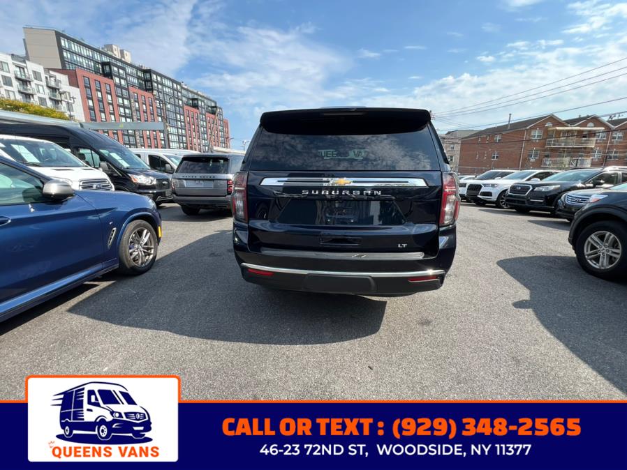 2023 Chevrolet Suburban 4WD 4dr LT photo