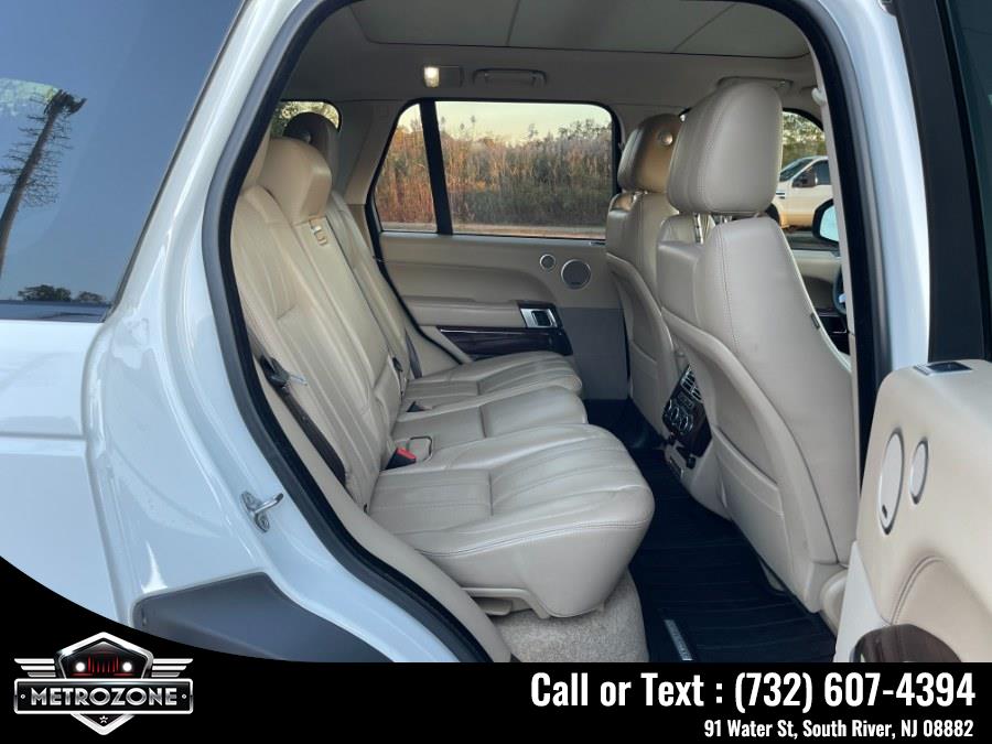 2016 Land Rover Range Rover 4WD 4dr HSE photo