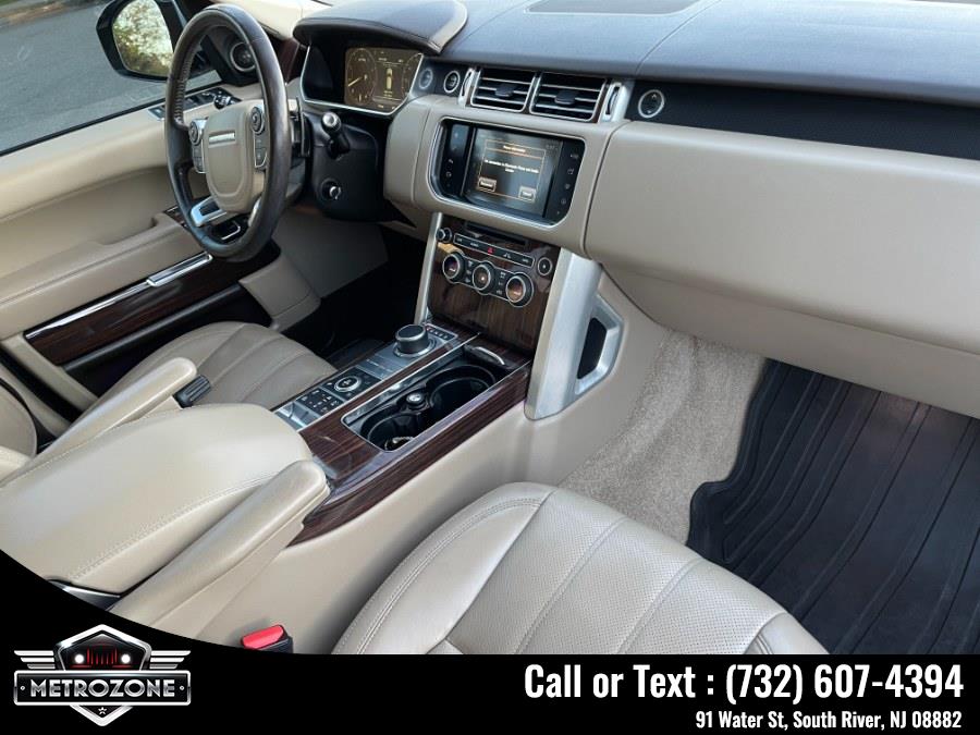 2016 Land Rover Range Rover 4WD 4dr HSE photo