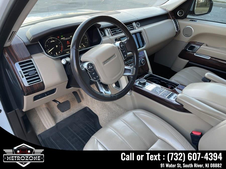 2016 Land Rover Range Rover 4WD 4dr HSE photo