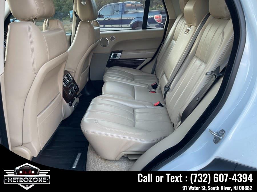 2016 Land Rover Range Rover 4WD 4dr HSE photo