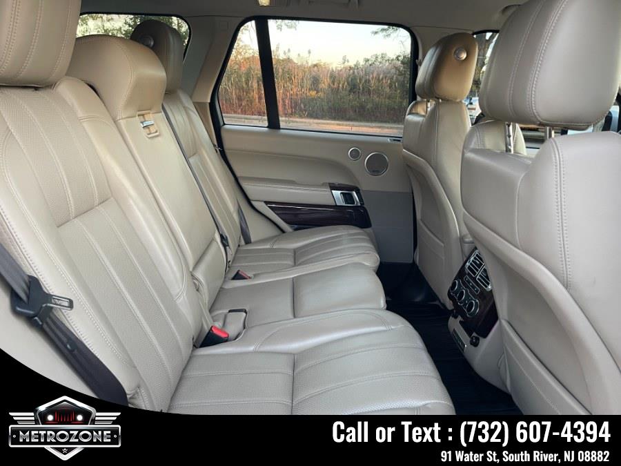 2016 Land Rover Range Rover 4WD 4dr HSE photo