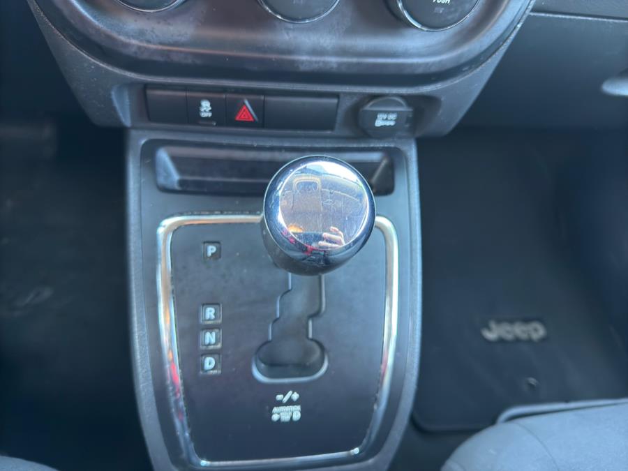 2015 Jeep Compass 4WD 4dr Sport photo