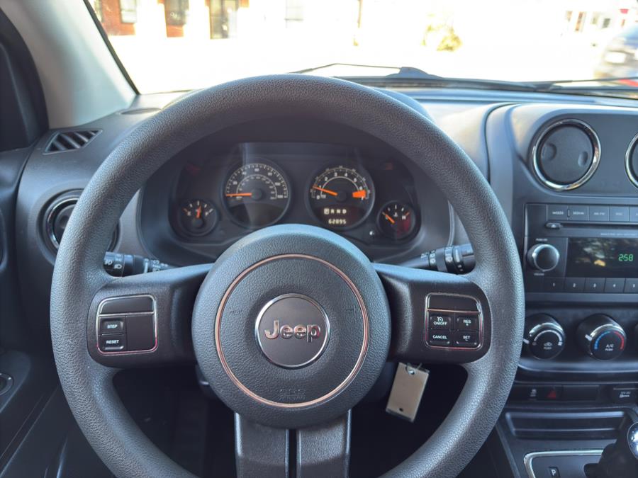 2015 Jeep Compass 4WD 4dr Sport photo