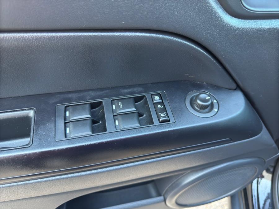 2015 Jeep Compass 4WD 4dr Sport photo