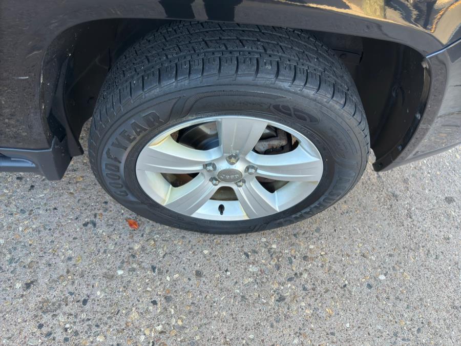 2015 Jeep Compass 4WD 4dr Sport photo