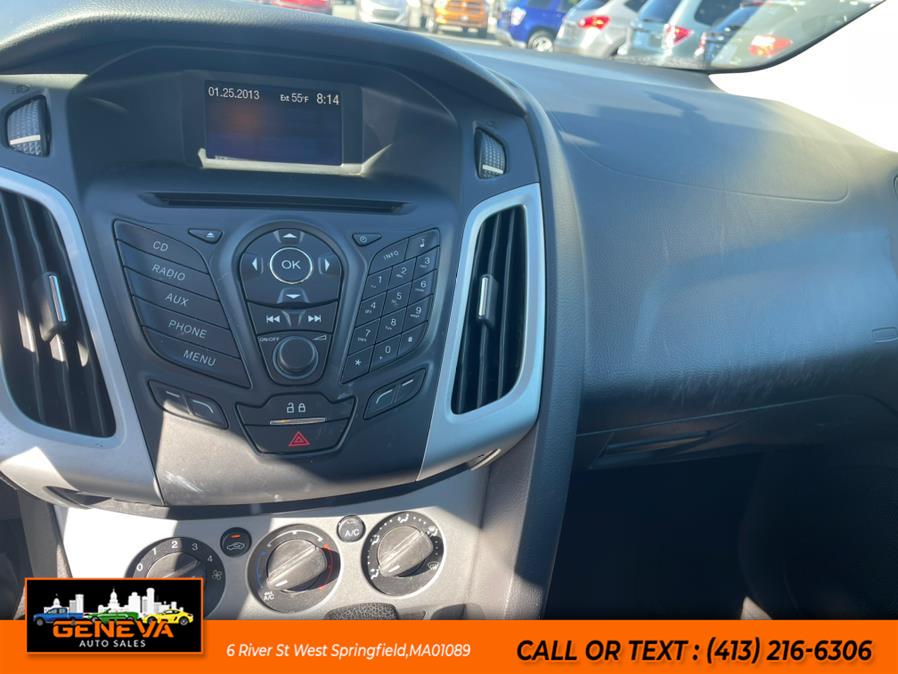 2013 Ford Focus SE photo