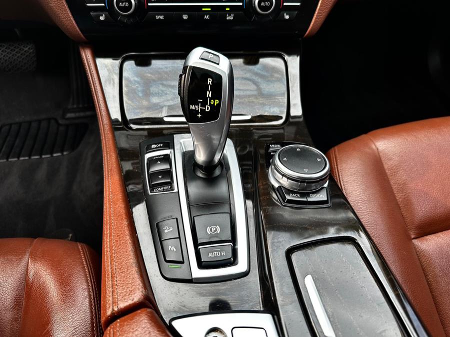 2015 BMW 5-Series 4dr Sdn 528i xDrive AWD photo