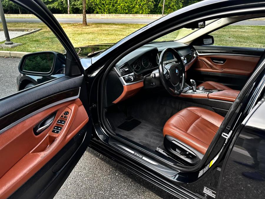 2015 BMW 5-Series 4dr Sdn 528i xDrive AWD photo