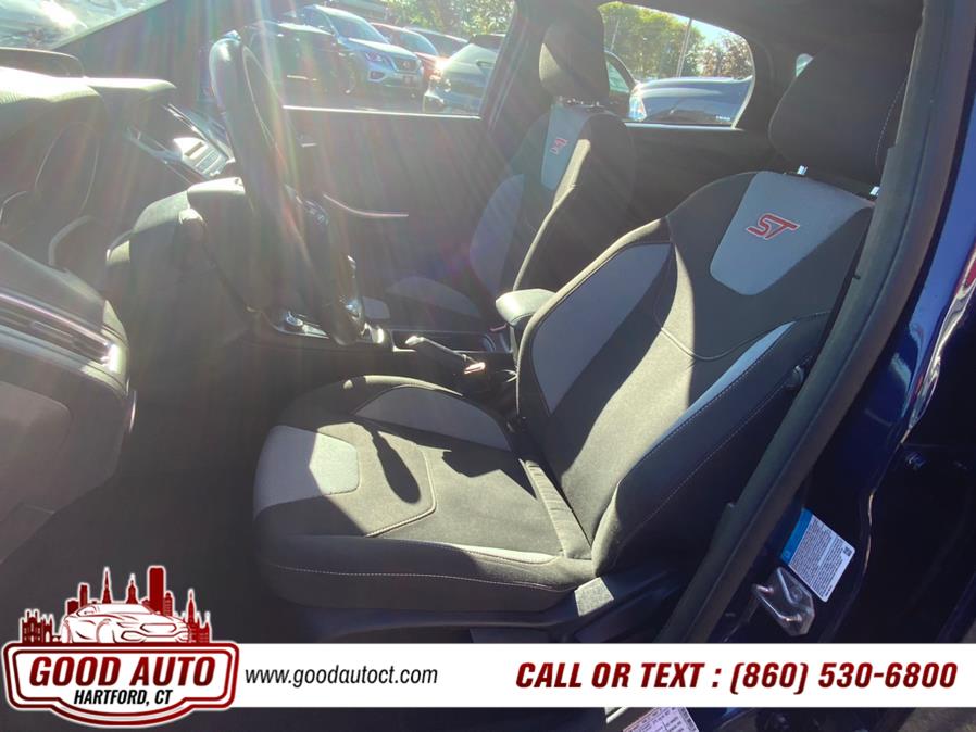 2016 Ford Focus 5dr HB ST photo