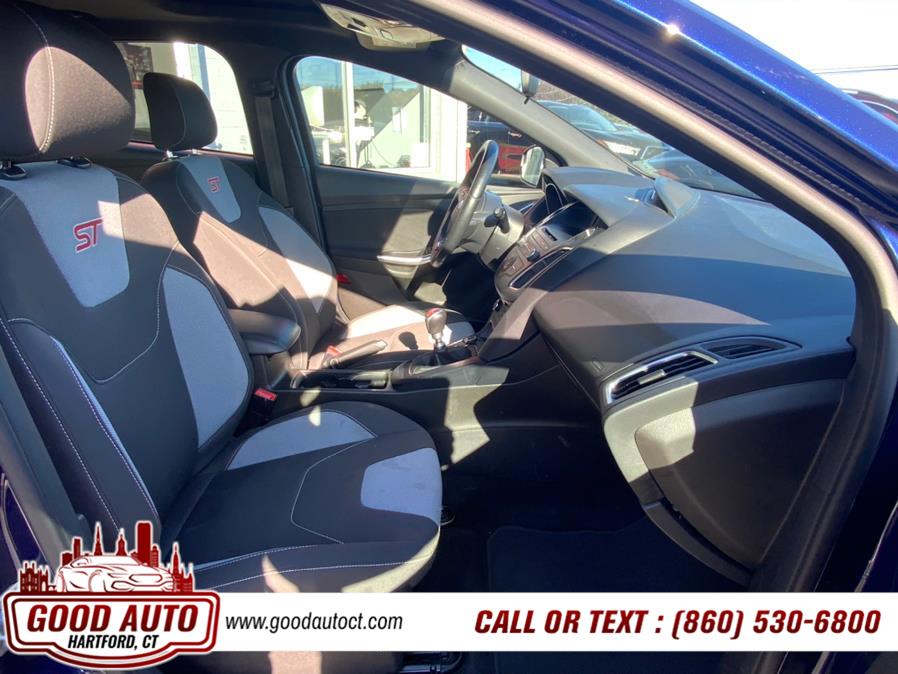 2016 Ford Focus 5dr HB ST photo