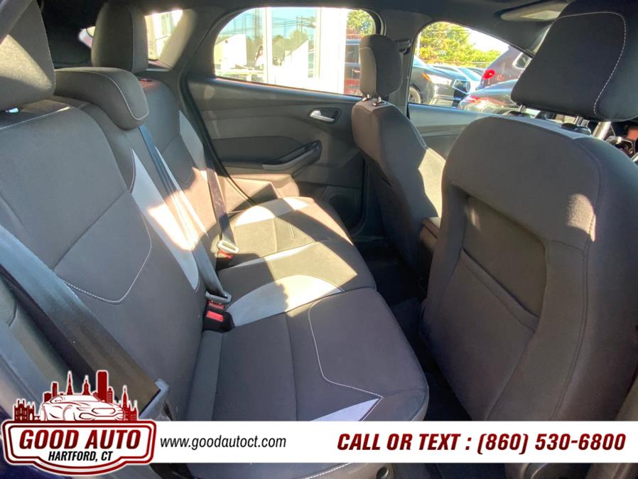 2016 Ford Focus 5dr HB ST photo