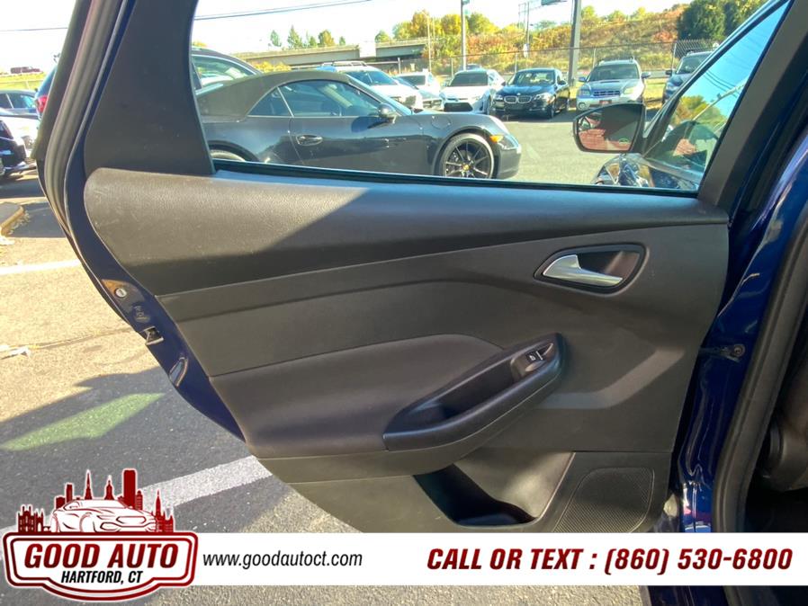 2016 Ford Focus 5dr HB ST photo