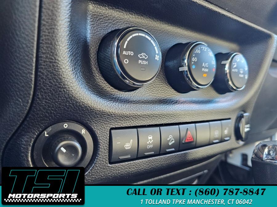 2013 Jeep Wrangler Sahara photo