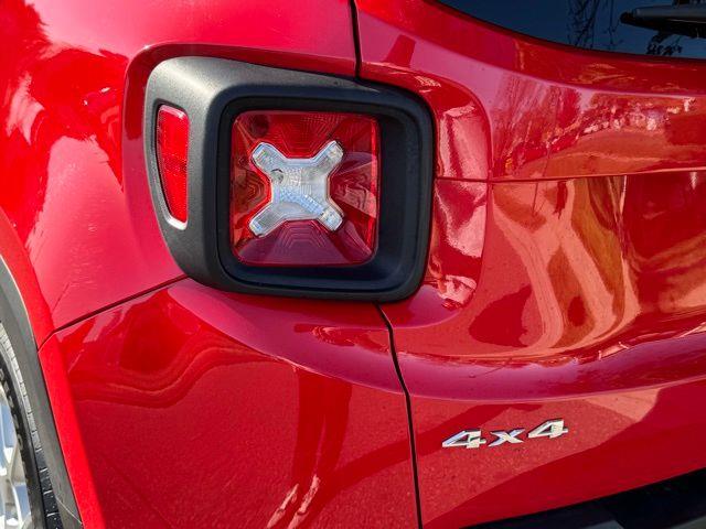 2019 Jeep Renegade Latitude photo