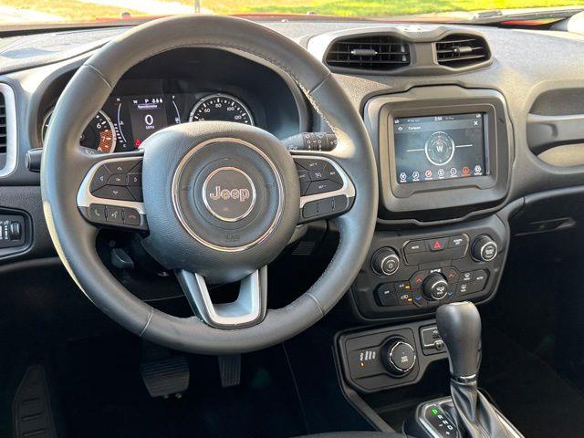 2019 Jeep Renegade Latitude photo