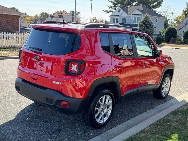 2019 Jeep Renegade Latitude photo