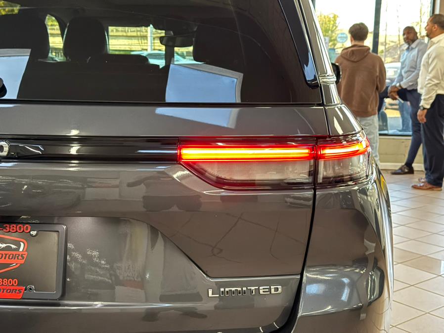 2022 Jeep Grand Cherokee Limited 4x4 photo