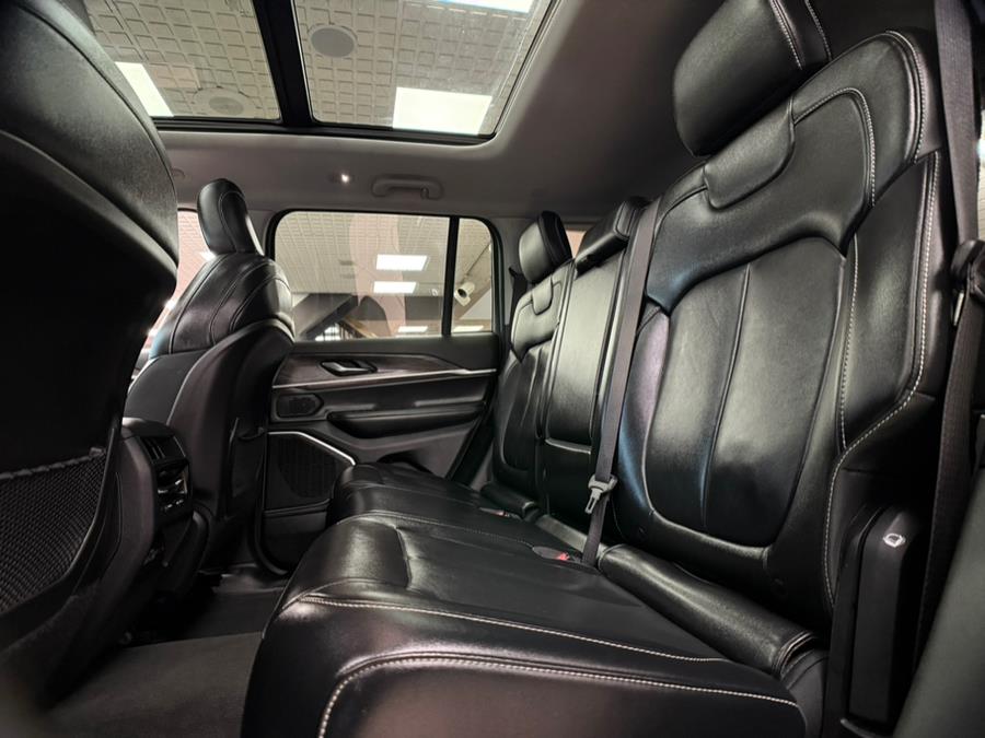 2022 Jeep Grand Cherokee Limited 4x4 photo